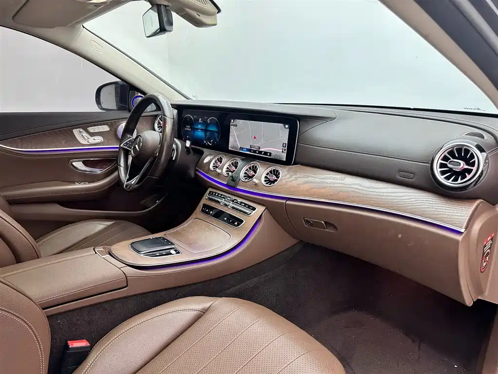 MERCEDES-BENZ E CLASS