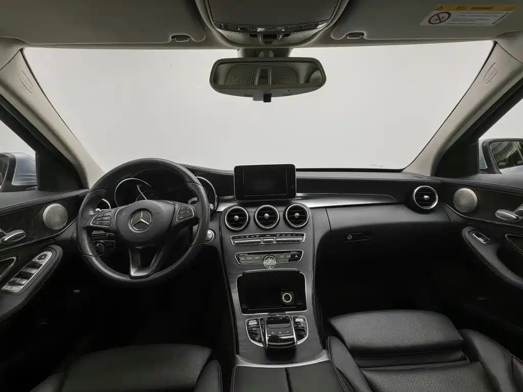 Mercedes-Benz C-Class — миниатюра 5