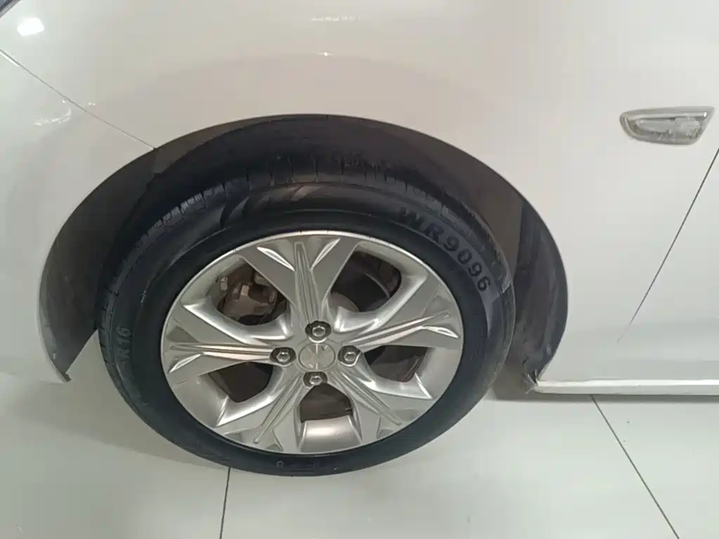 Chevrolet Cavalier — миниатюра 23