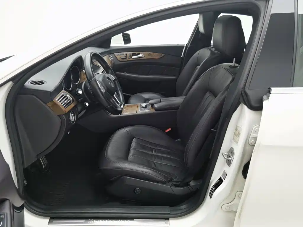 Mercedes-Benz CLS — миниатюра 10