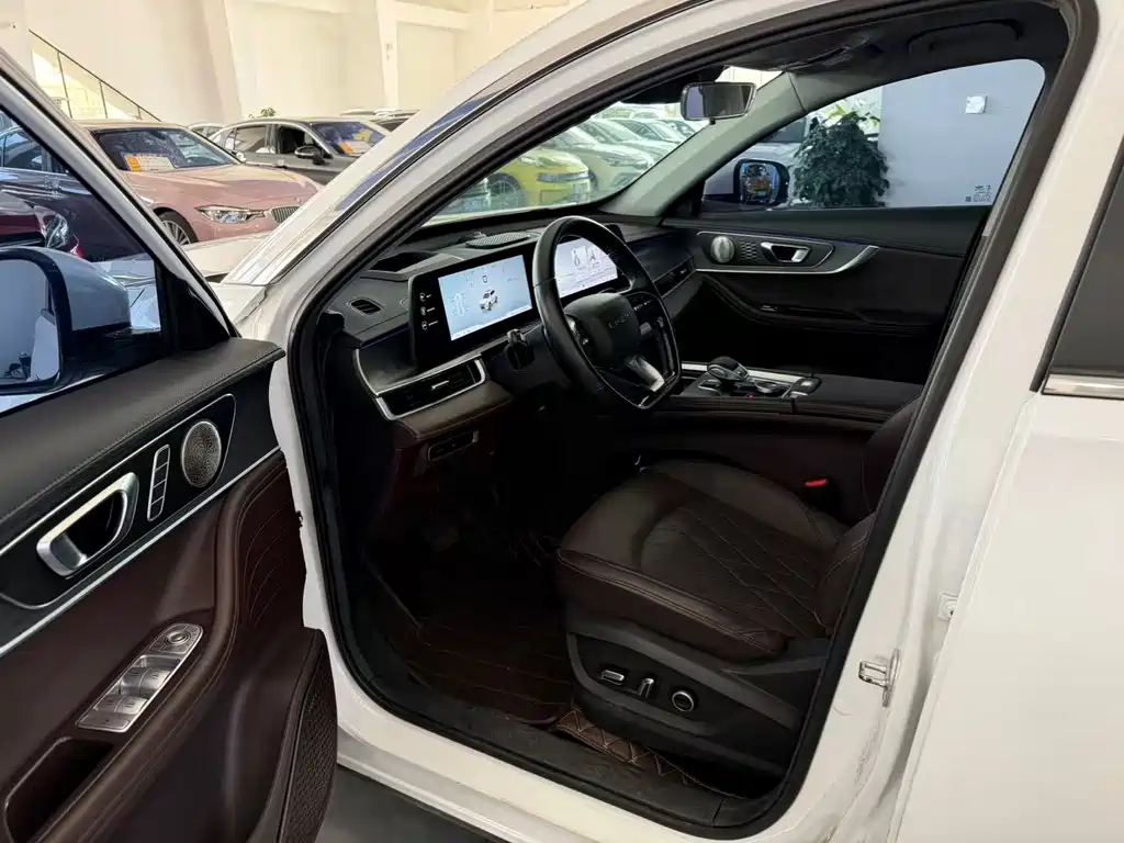 Chery Tiggo 8 PRO — миниатюра 5