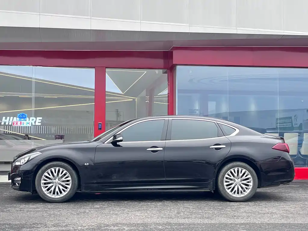 Infiniti Q70 — миниатюра 19