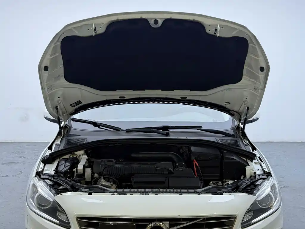 Volvo S60 — миниатюра 13