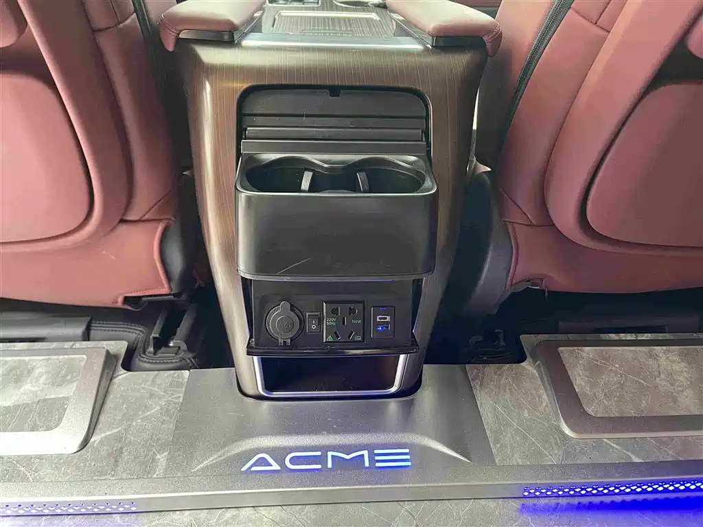 Toyota Granvia — миниатюра 24