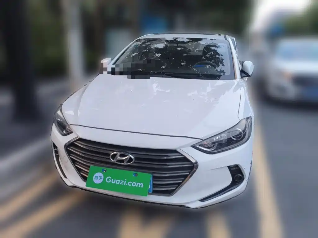 Hyundai Elantra — миниатюра 3