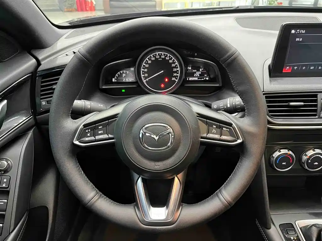 MAZDA CX 4
