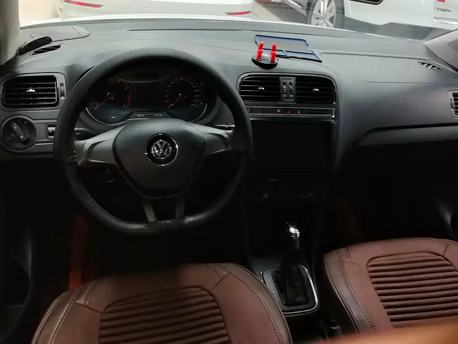 Volkswagen Polo — миниатюра 12