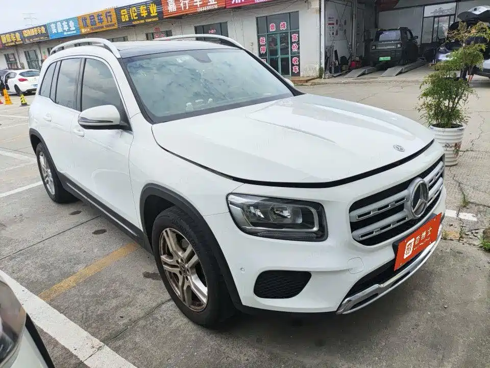 Mercedes-Benz GLB — миниатюра 2