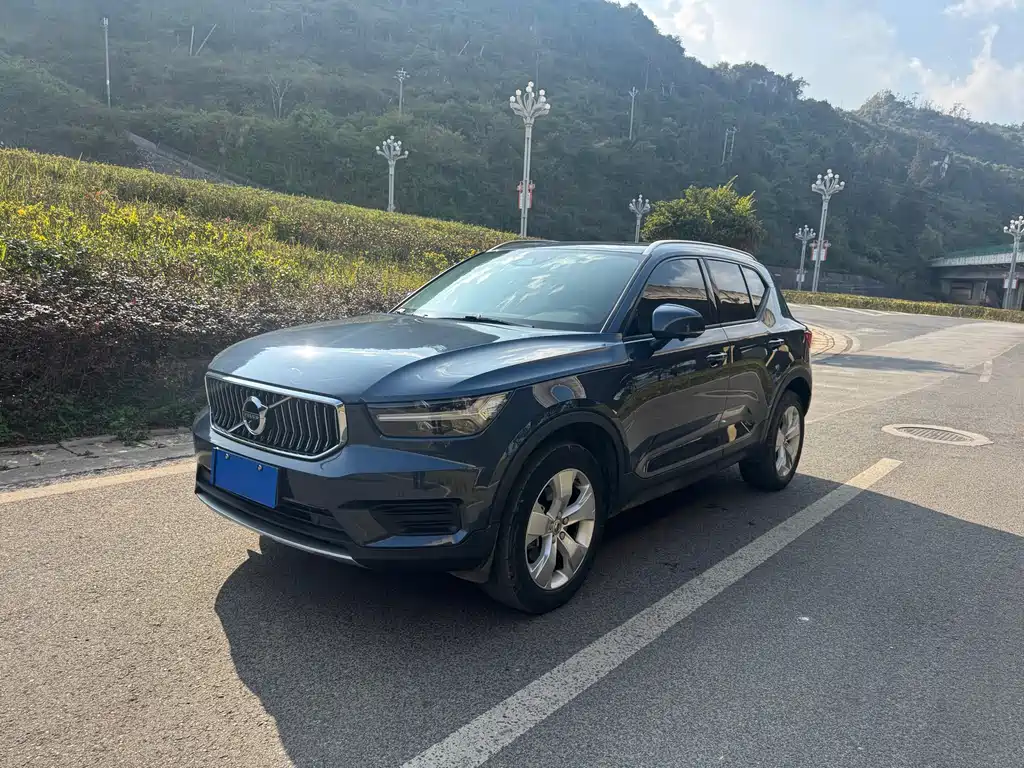 Volvo XC40 2021