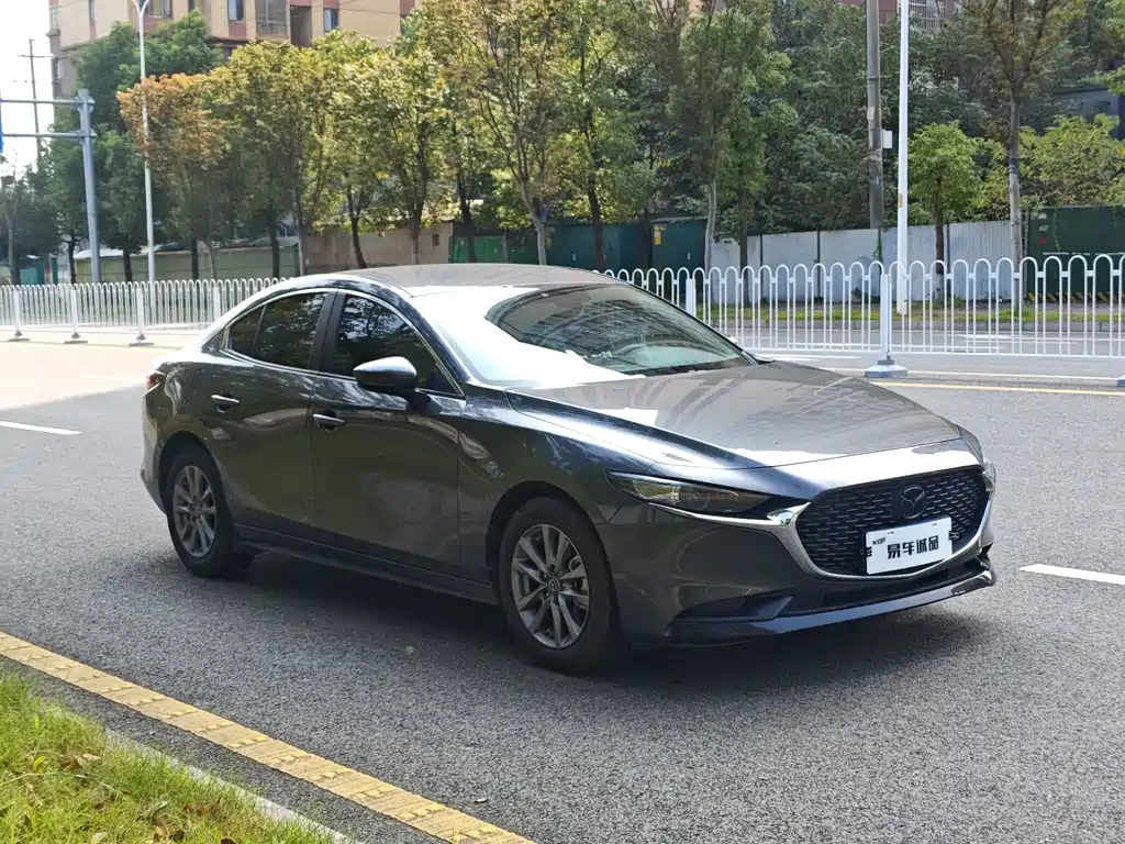 Mazda 3 Axela — миниатюра 2