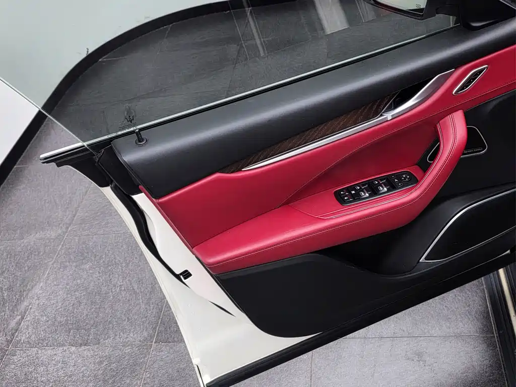 Maserati Levante — миниатюра 21