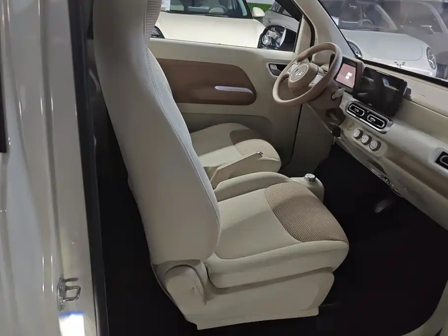 Wuling MINIEV — миниатюра 8