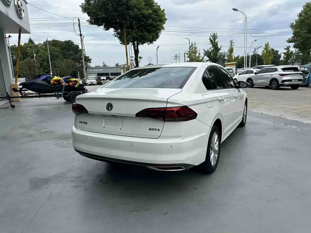 Volkswagen Bora — миниатюра 3
