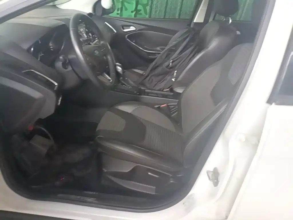 Ford Focus — миниатюра 15