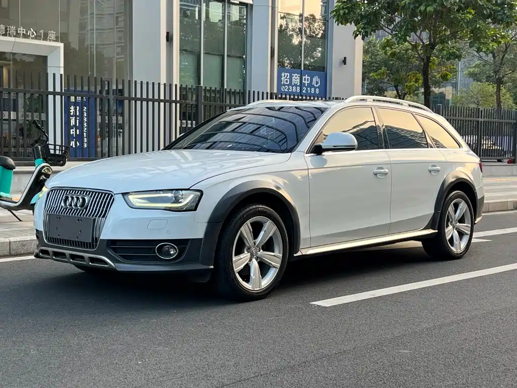 Audi A4 (Import)
