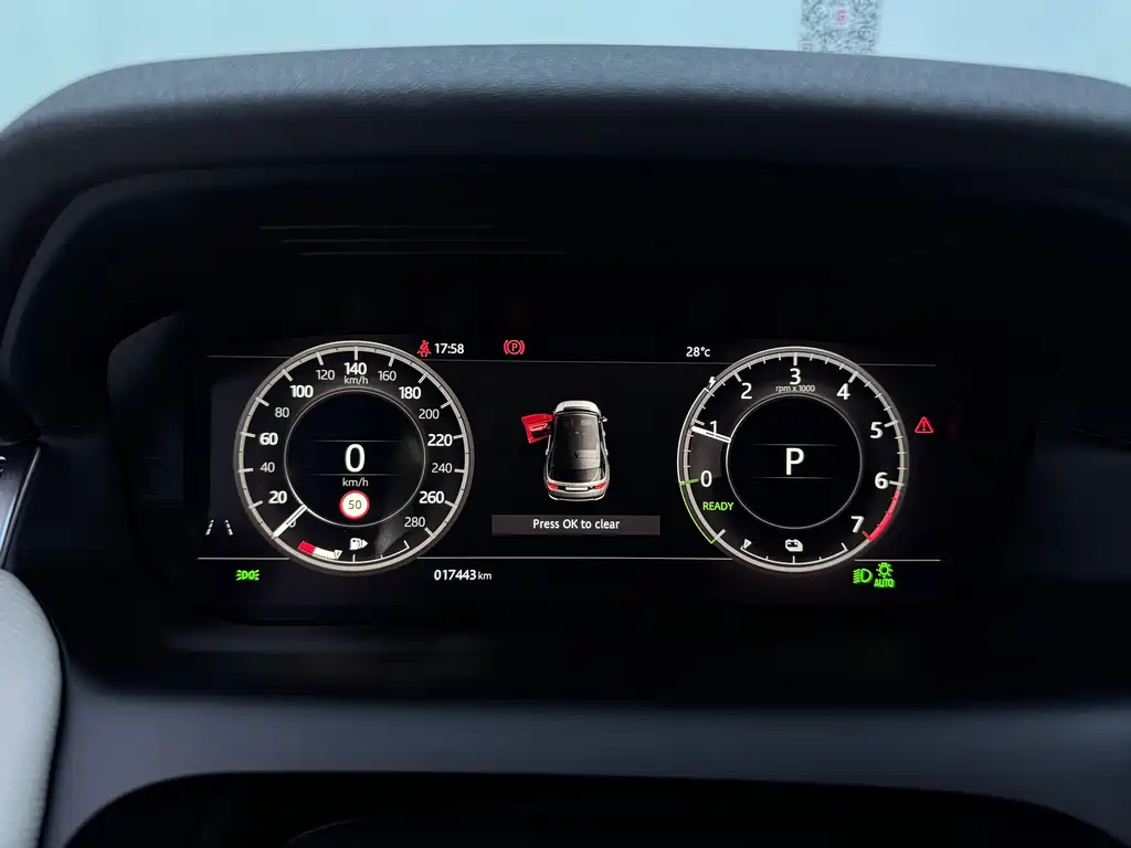 Land Rover Discovery Sport Hybrid — миниатюра 11