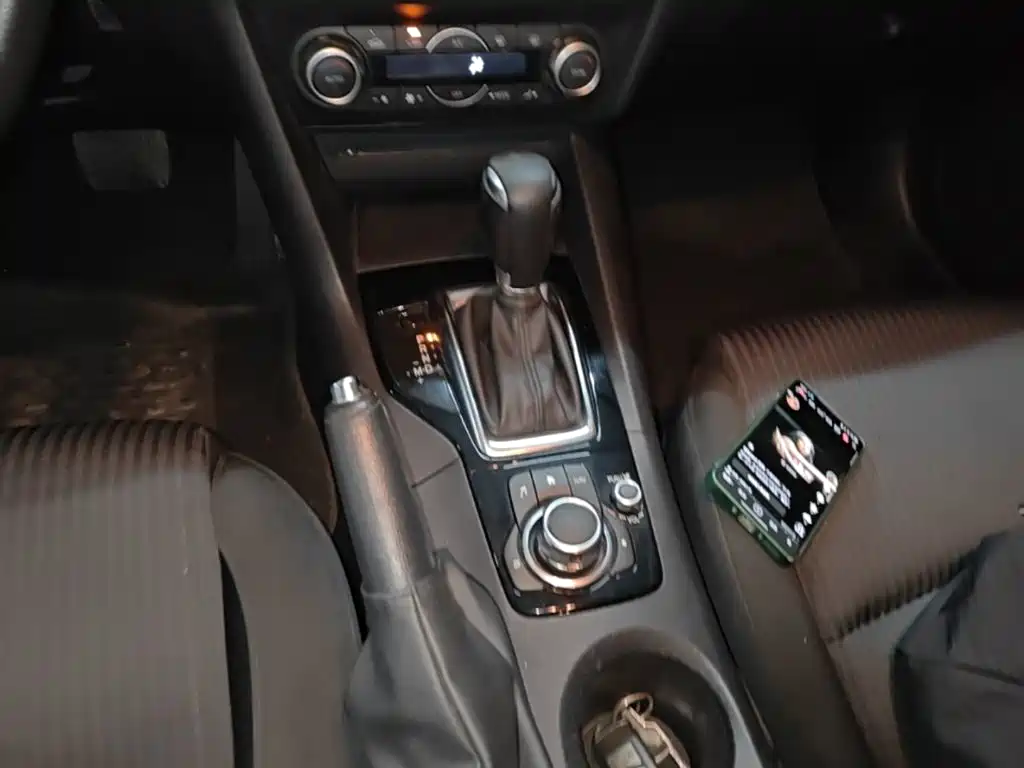 Mazda 3 Axela — миниатюра 14
