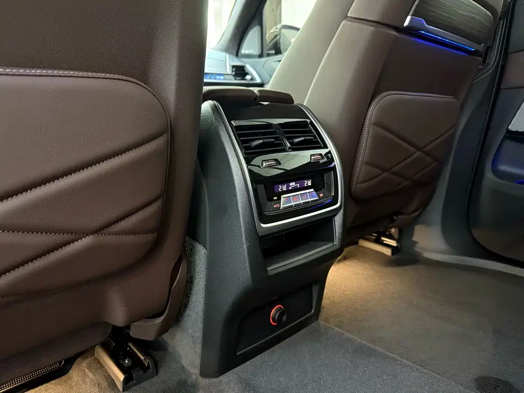 BMW X5 — миниатюра 7