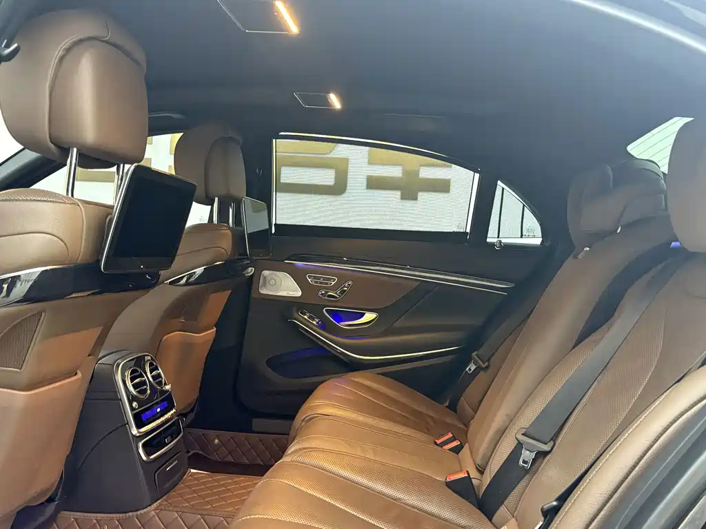 Mercedes-Benz S-Class — миниатюра 12
