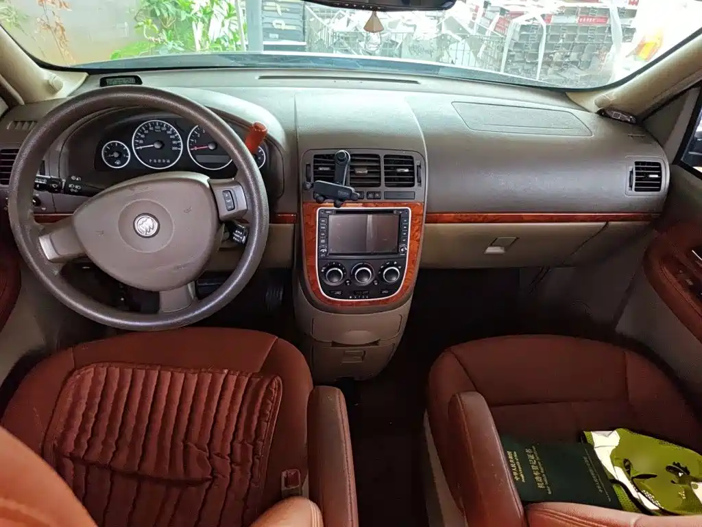 Buick GL8 — миниатюра 10