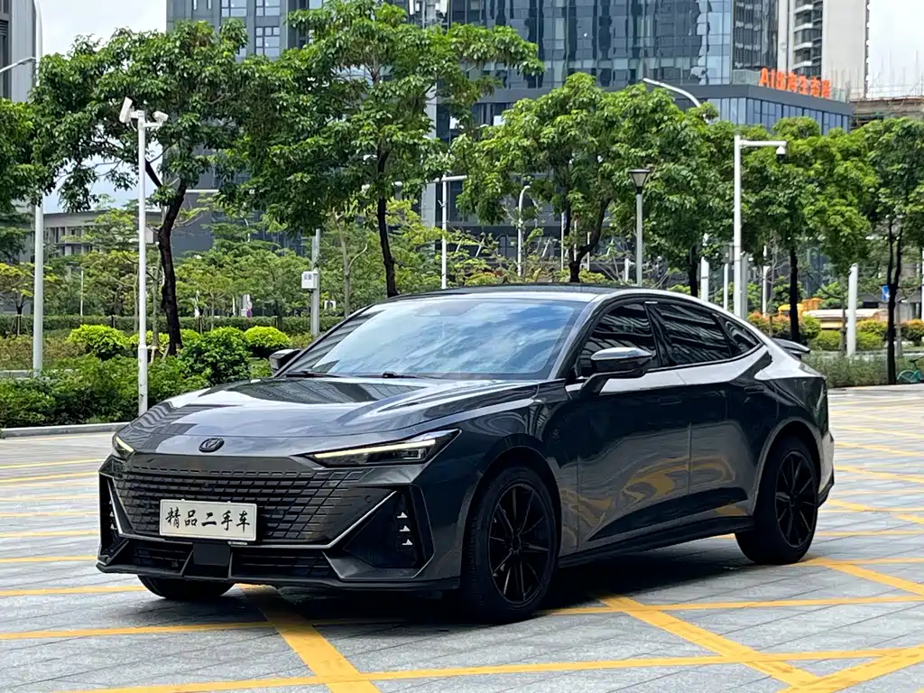 2024 Changan UNI-V - zdjęcie 1 z 15
