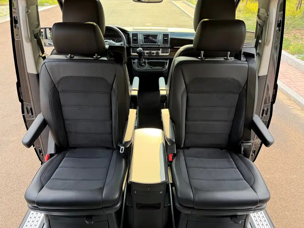 Volkswagen Multivan — миниатюра 12