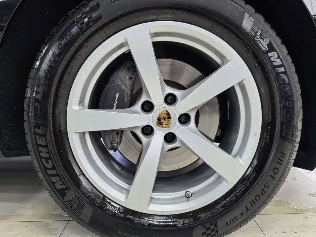 Porsche Macan — миниатюра 15