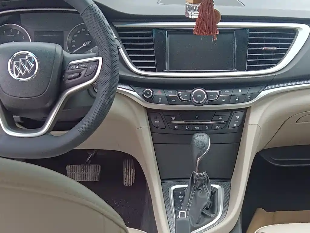 Buick Excelle — миниатюра 10