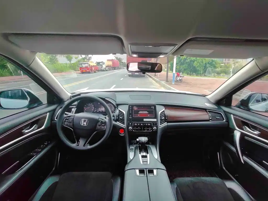 Honda Avancier — миниатюра 6