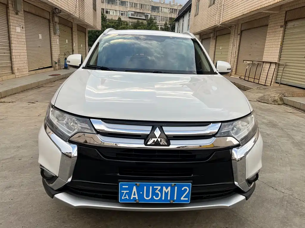 Mitsubishi Outlander — миниатюра 2