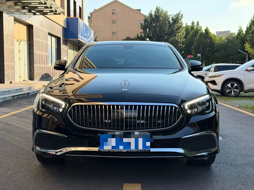 Mercedes-Benz E-Class — миниатюра 2
