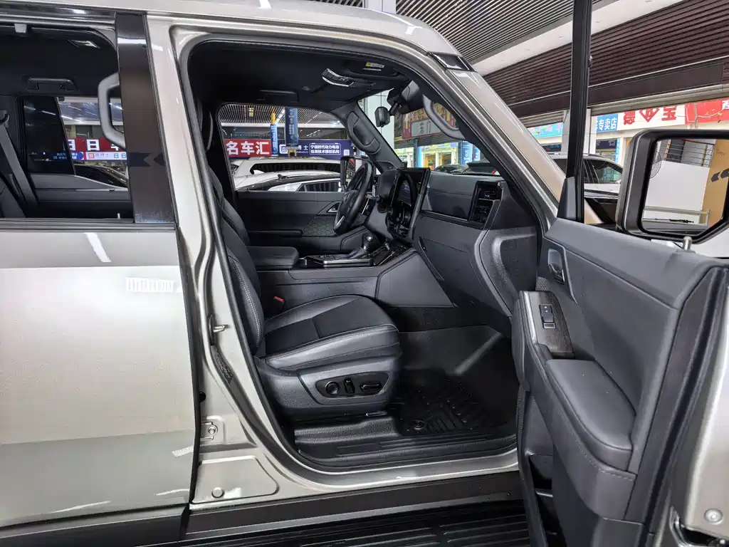 Lexus GX OVERTRAIL Far Peak Edition, фото 14