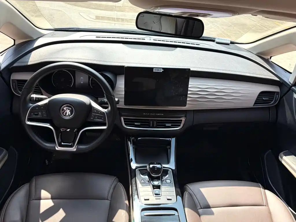 BYD MAX New Energy — миниатюра 8