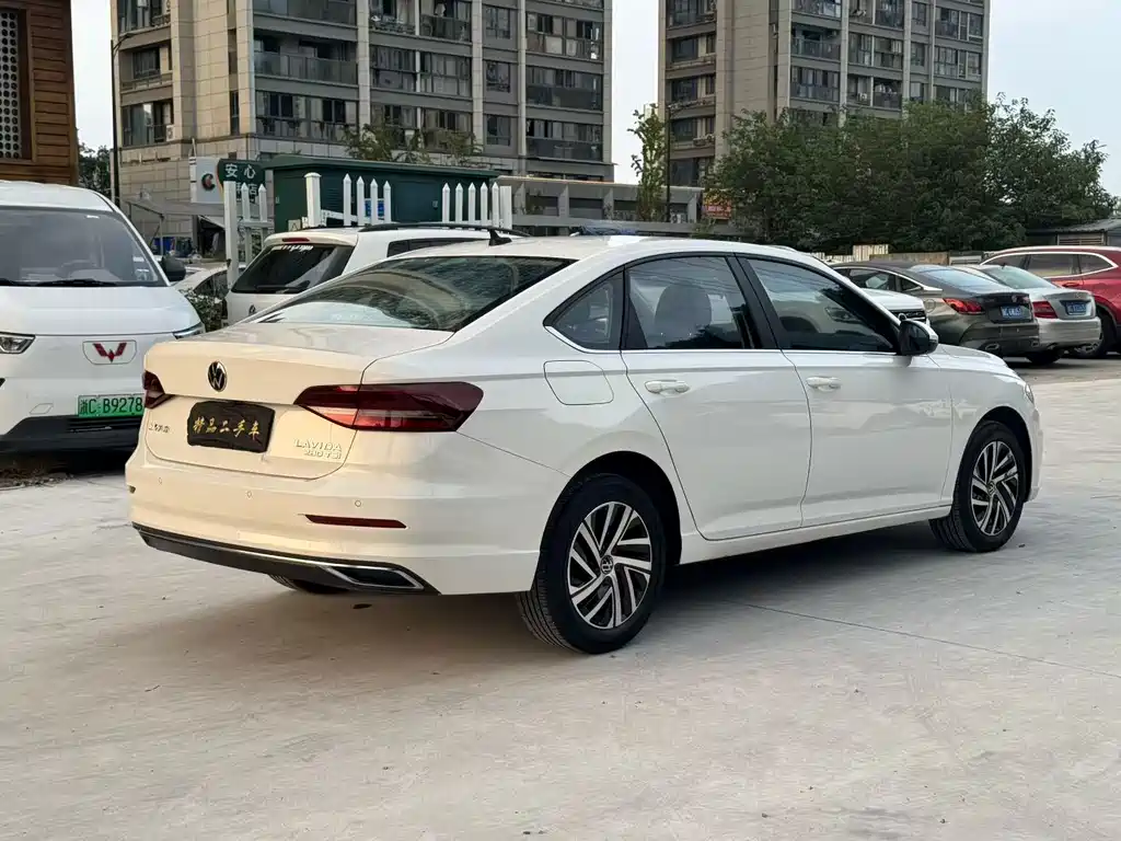 Volkswagen Lavida — миниатюра 7