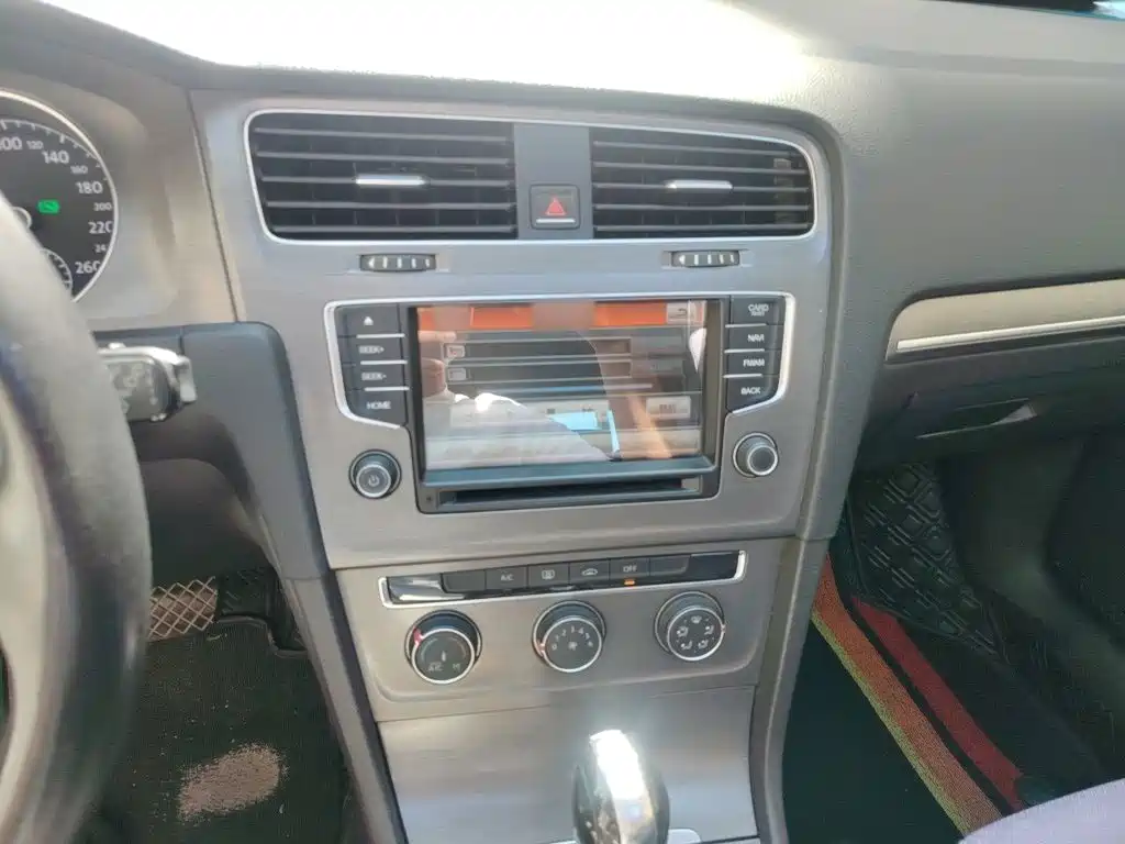 Volkswagen Golf — миниатюра 6