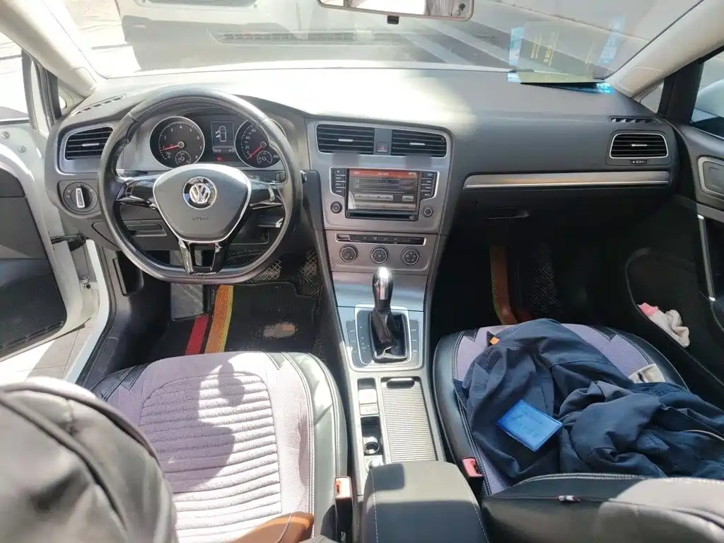 Volkswagen Golf — миниатюра 13
