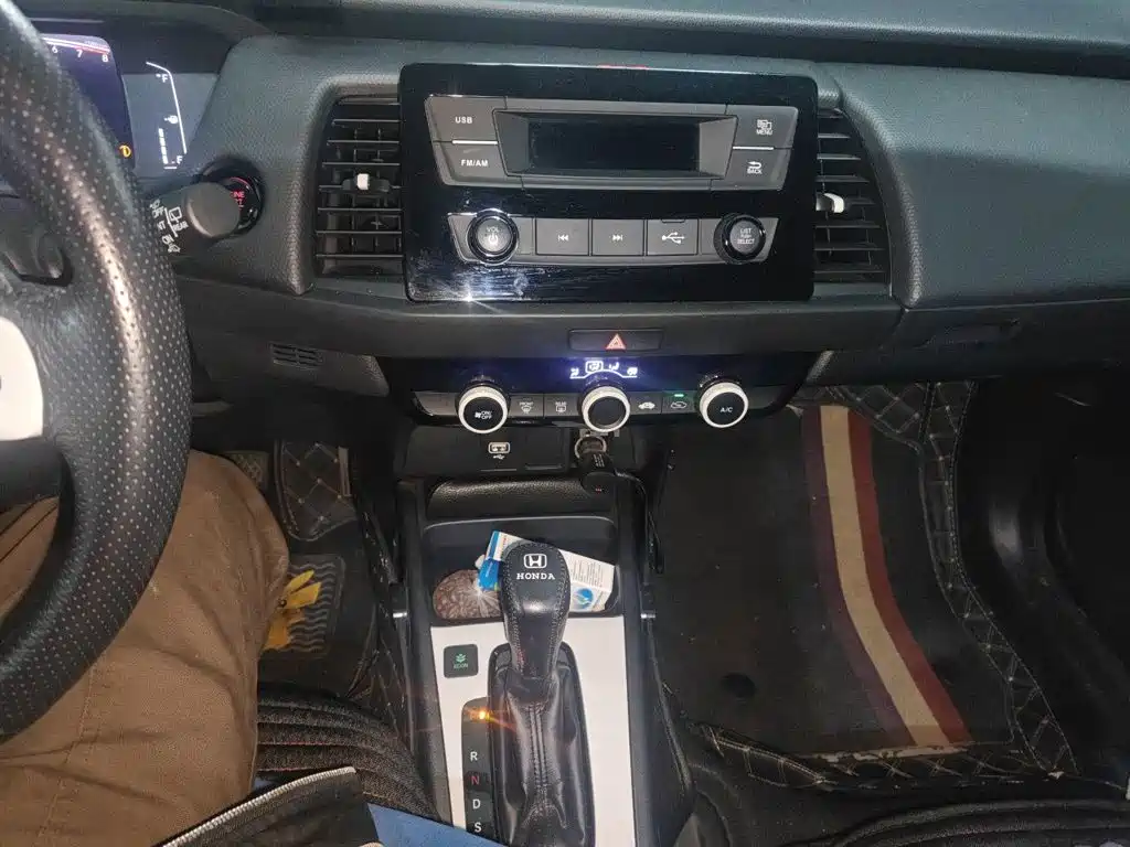 Honda Fit — миниатюра 9