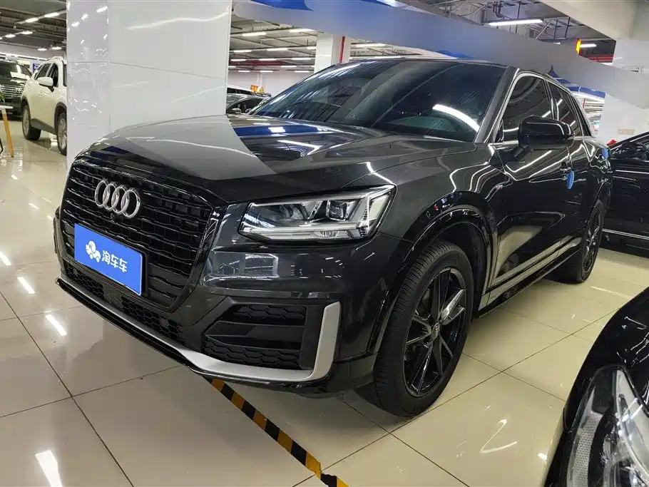 Audi Q2L 2019