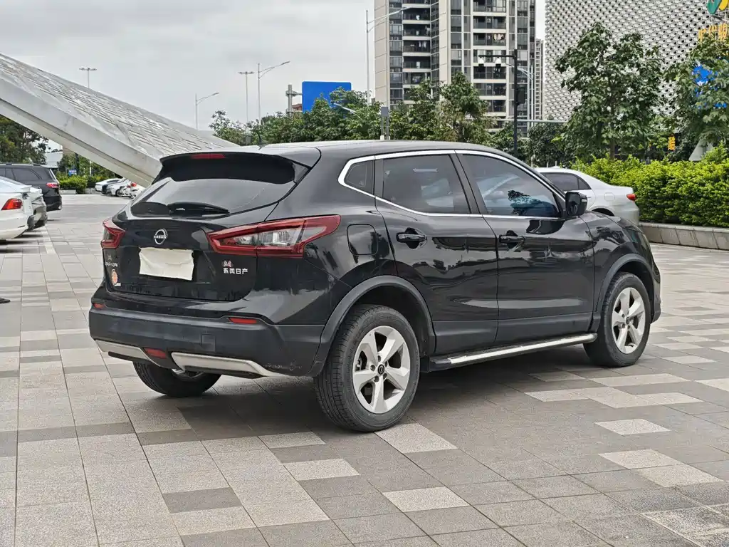 Nissan Qashqai — миниатюра 4