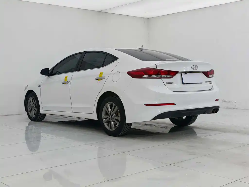Hyundai Elantra 2016 1.4T DCT