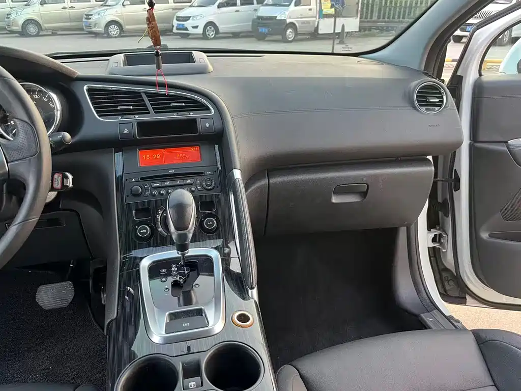 Peugeot 3008 — миниатюра 8