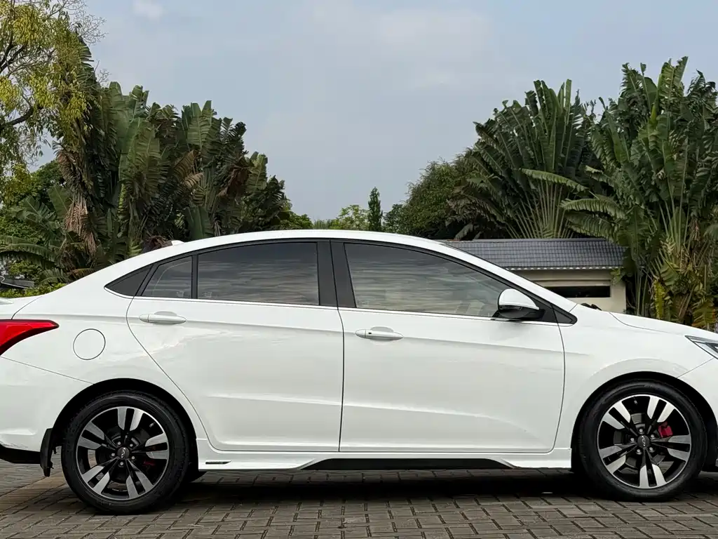 Chery Arrizo 5 — миниатюра 17