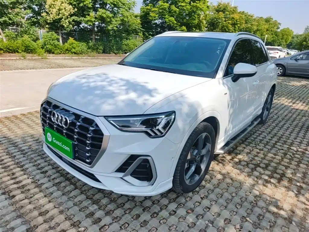 Audi Q3 2023 35 TFSI Fashion (1.4T)