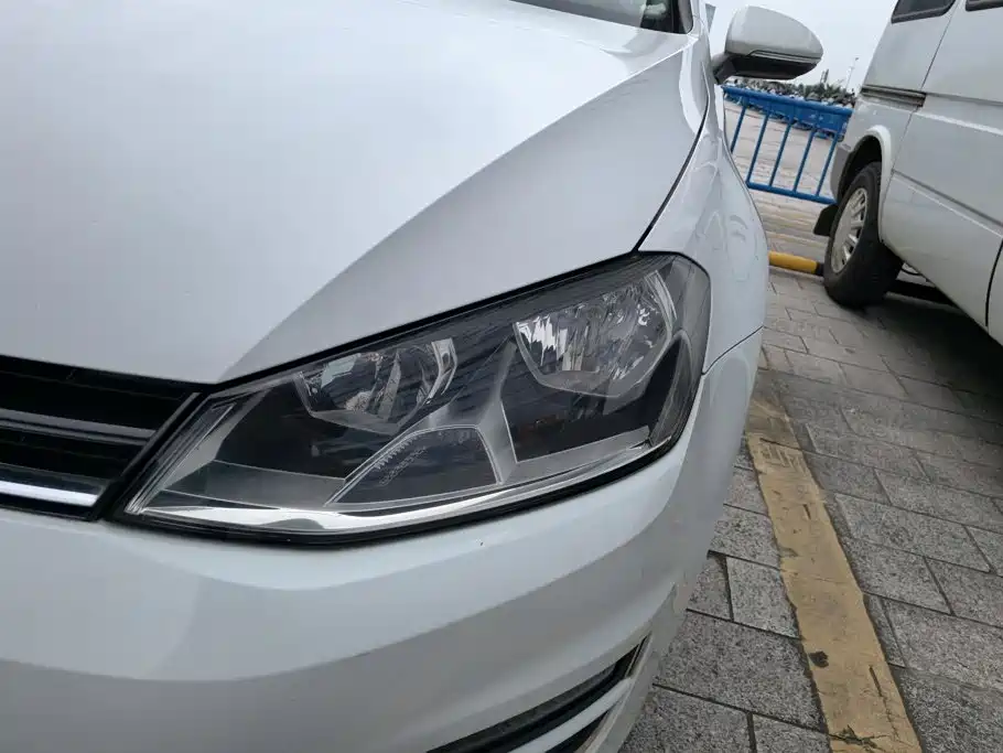 Volkswagen Golf — миниатюра 5