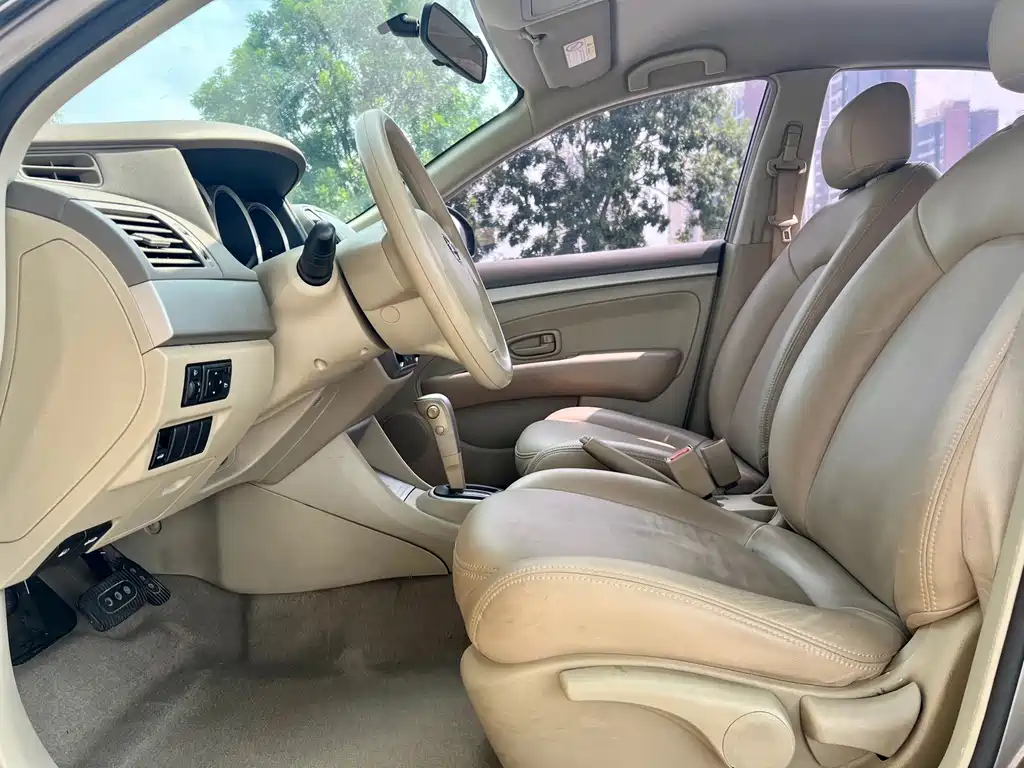 Nissan Sylphy — миниатюра 4