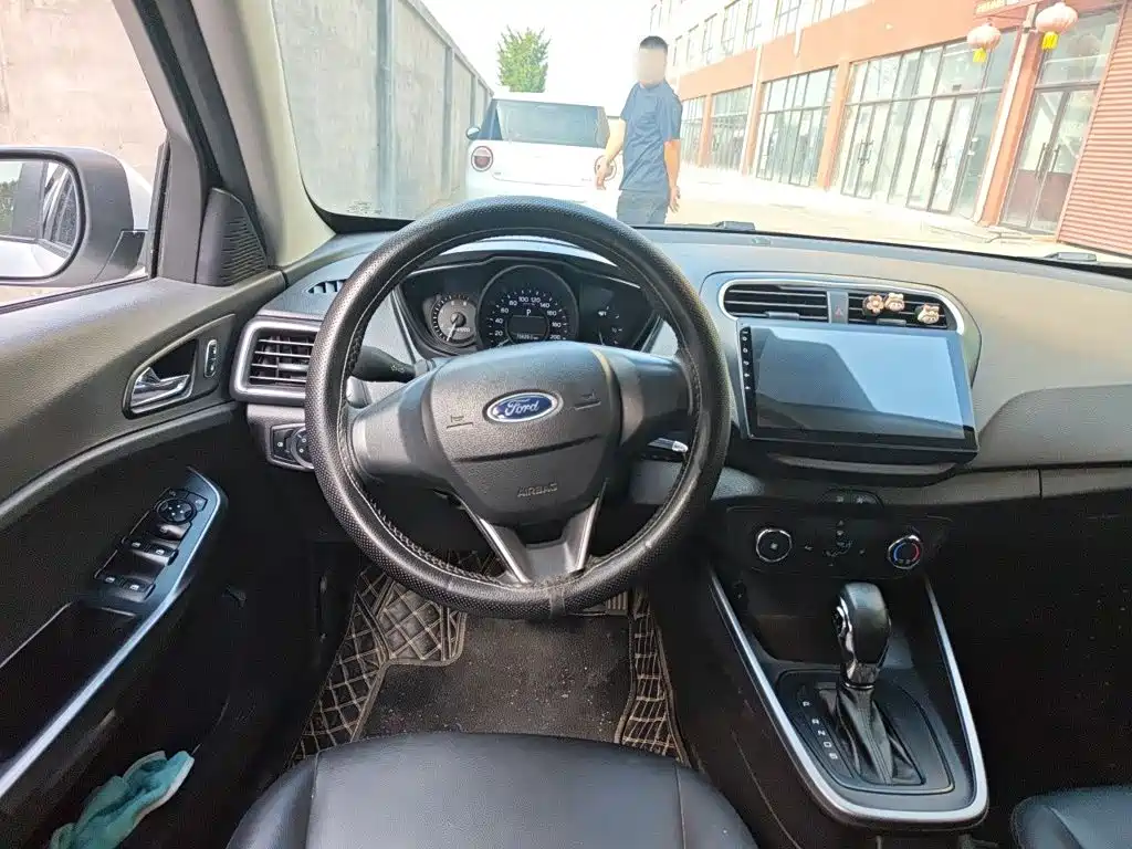 Ford Escort — миниатюра 6