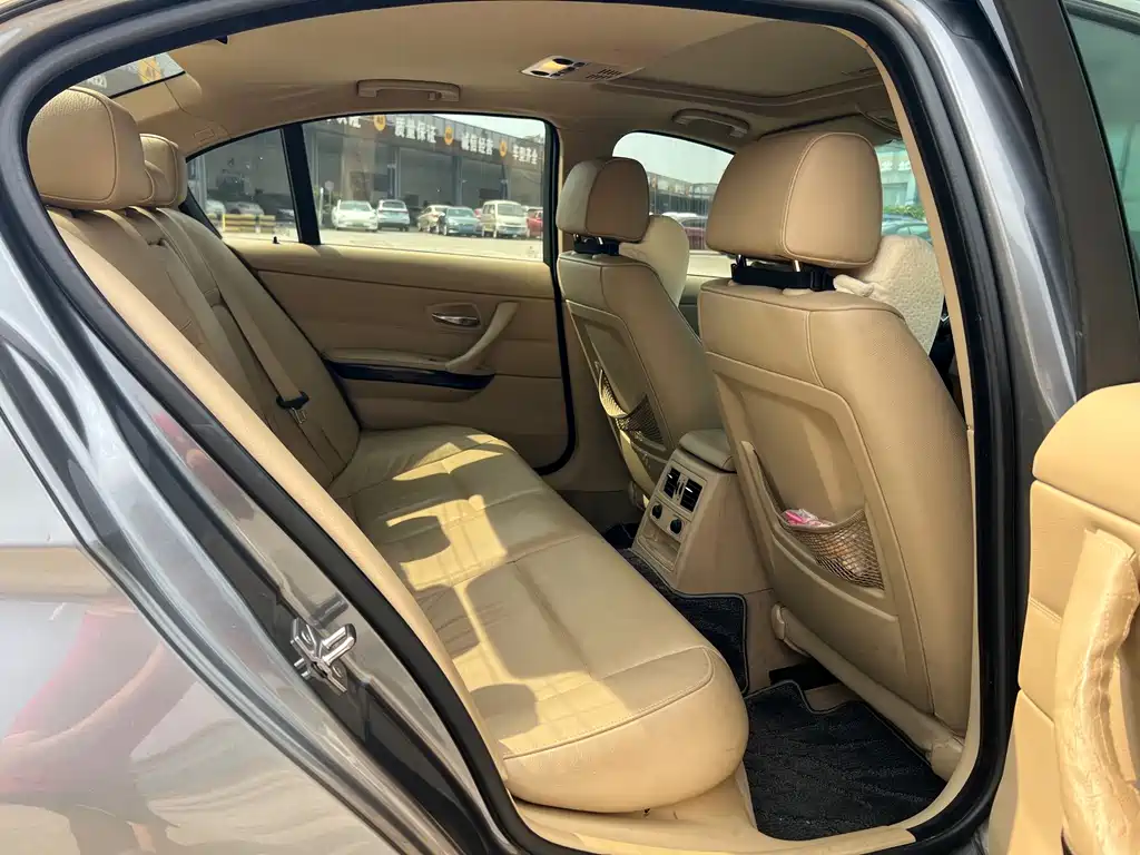 BMW 3 Series — миниатюра 10