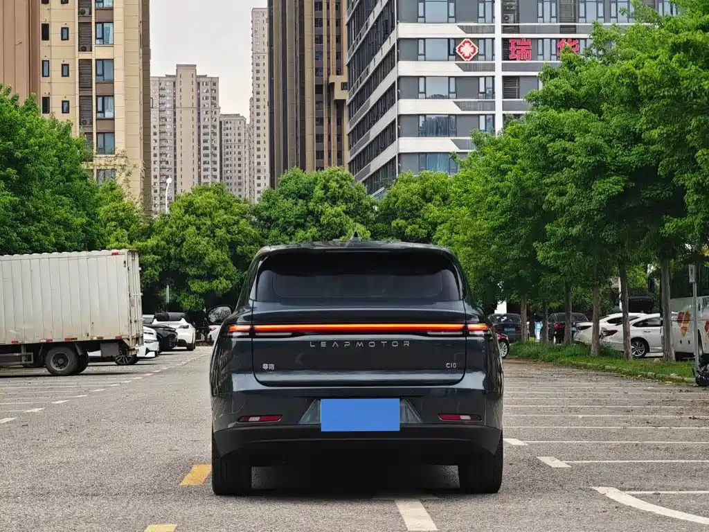 Leapmotor Leapmotor C10 — миниатюра 8