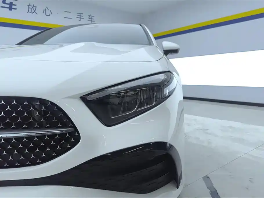 Mercedes-Benz A-Class A 2023 A 200 L Fashion