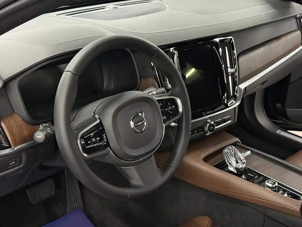 Volvo S90 2021 B5 Luxury